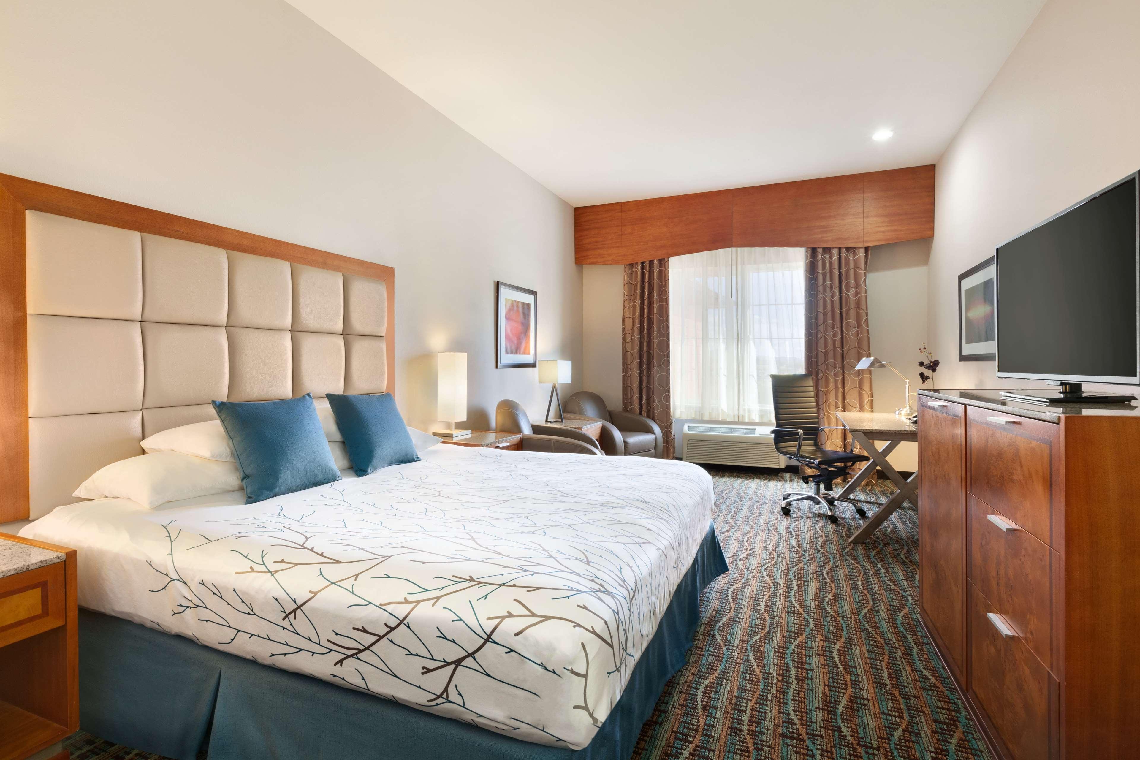 Best Western Plus Peppertree Inn At Omak Exteriér fotografie