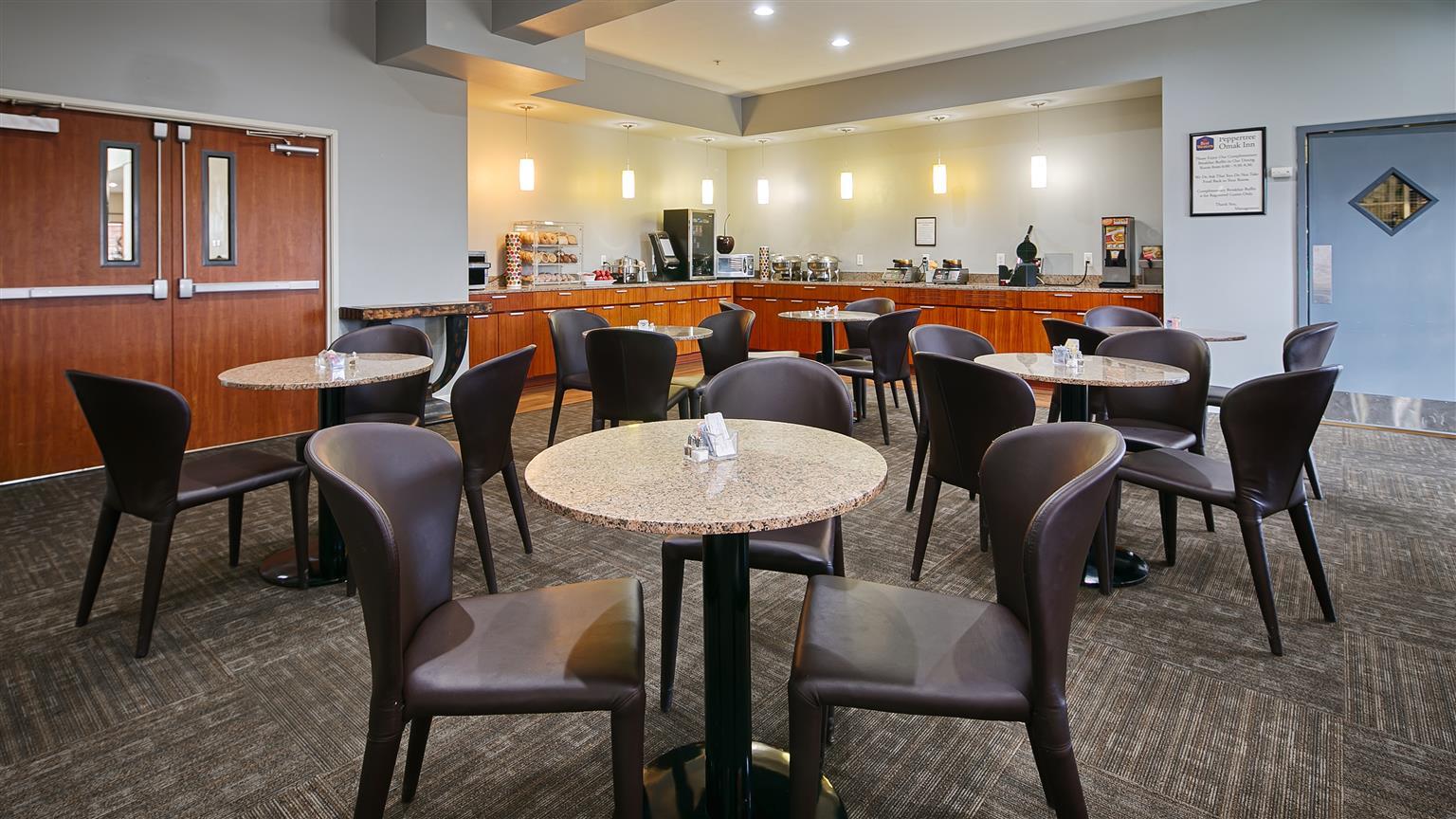 Best Western Plus Peppertree Inn At Omak Exteriér fotografie